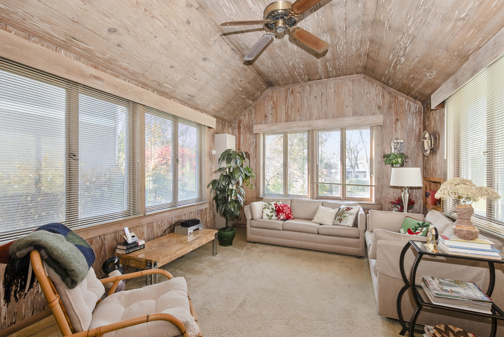 802 Argyle Avenue Flossmoor, IL 60422 - Photo 11 of 15 a living room with furniture and floor to ceiling windows