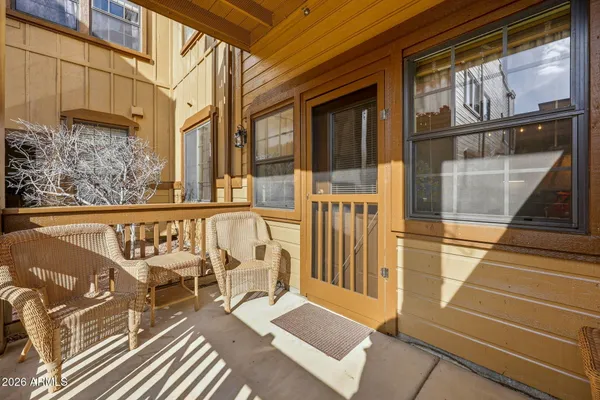 $104,000 | 2381 Quarter Horse Trail, Unit 105, Overgaard, AZ 85933