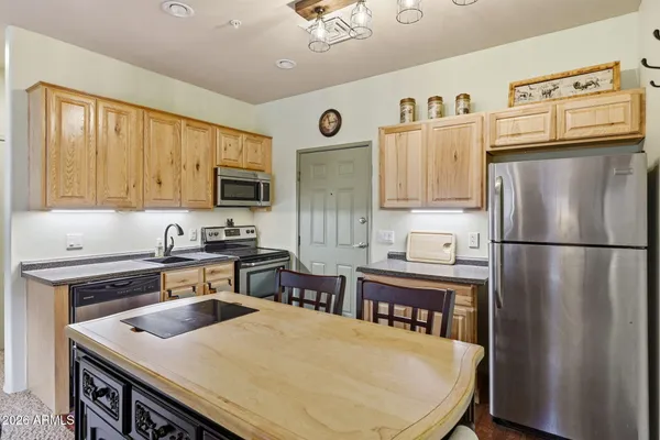 $104,000 | 2381 Quarter Horse Trail, Unit 105, Overgaard, AZ 85933