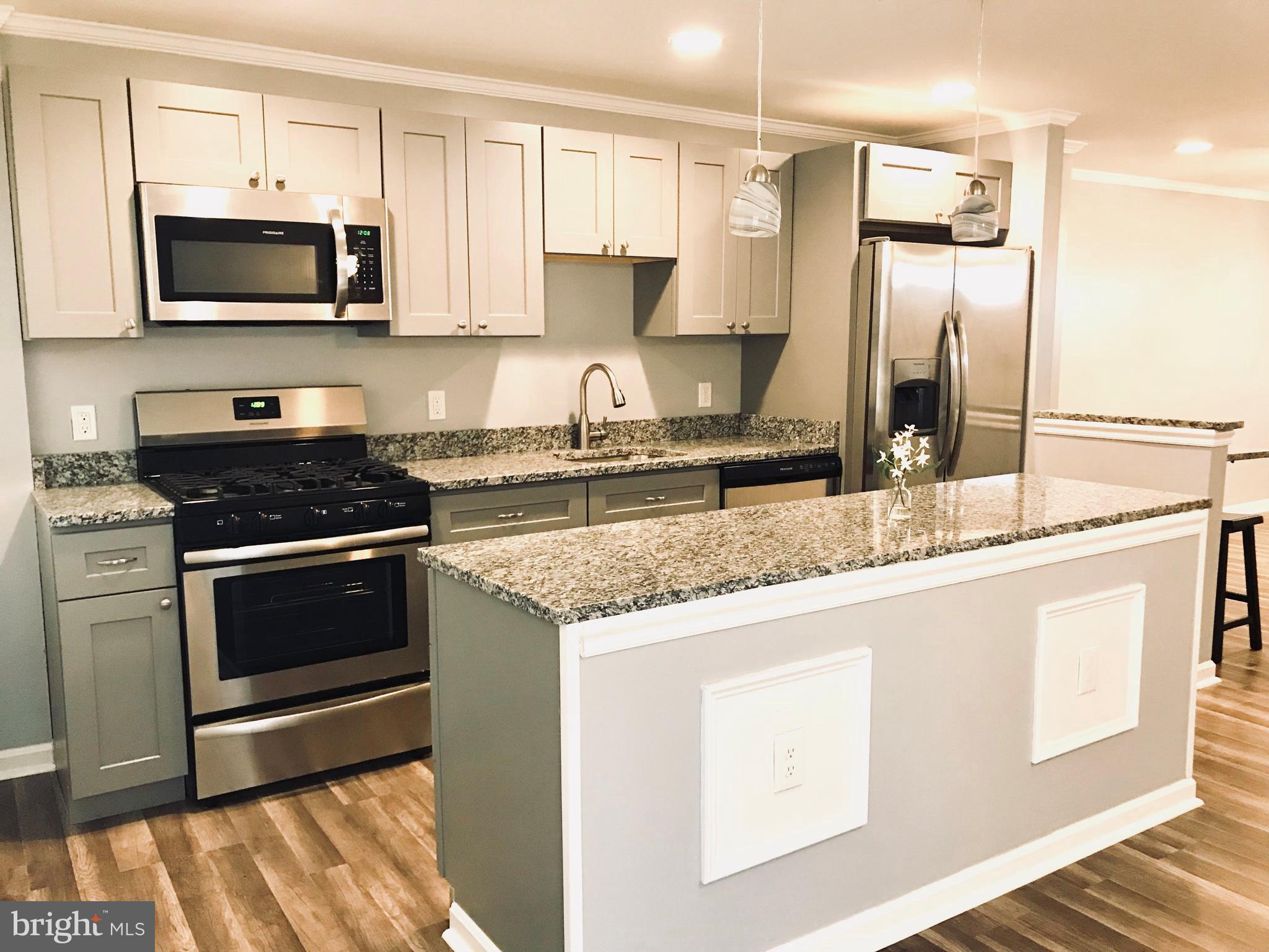8190 North Boundary Road Baltimore, MD 21222 - Photo 2 of 12 Kitchen