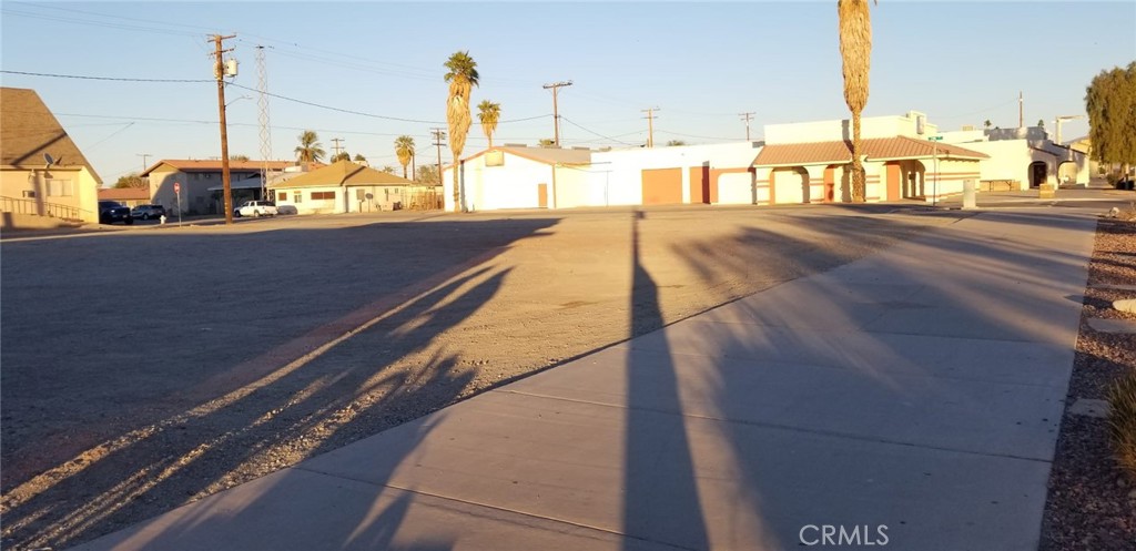 249 Hobsonway Blythe, CA 92225 - Photo 1 of 10