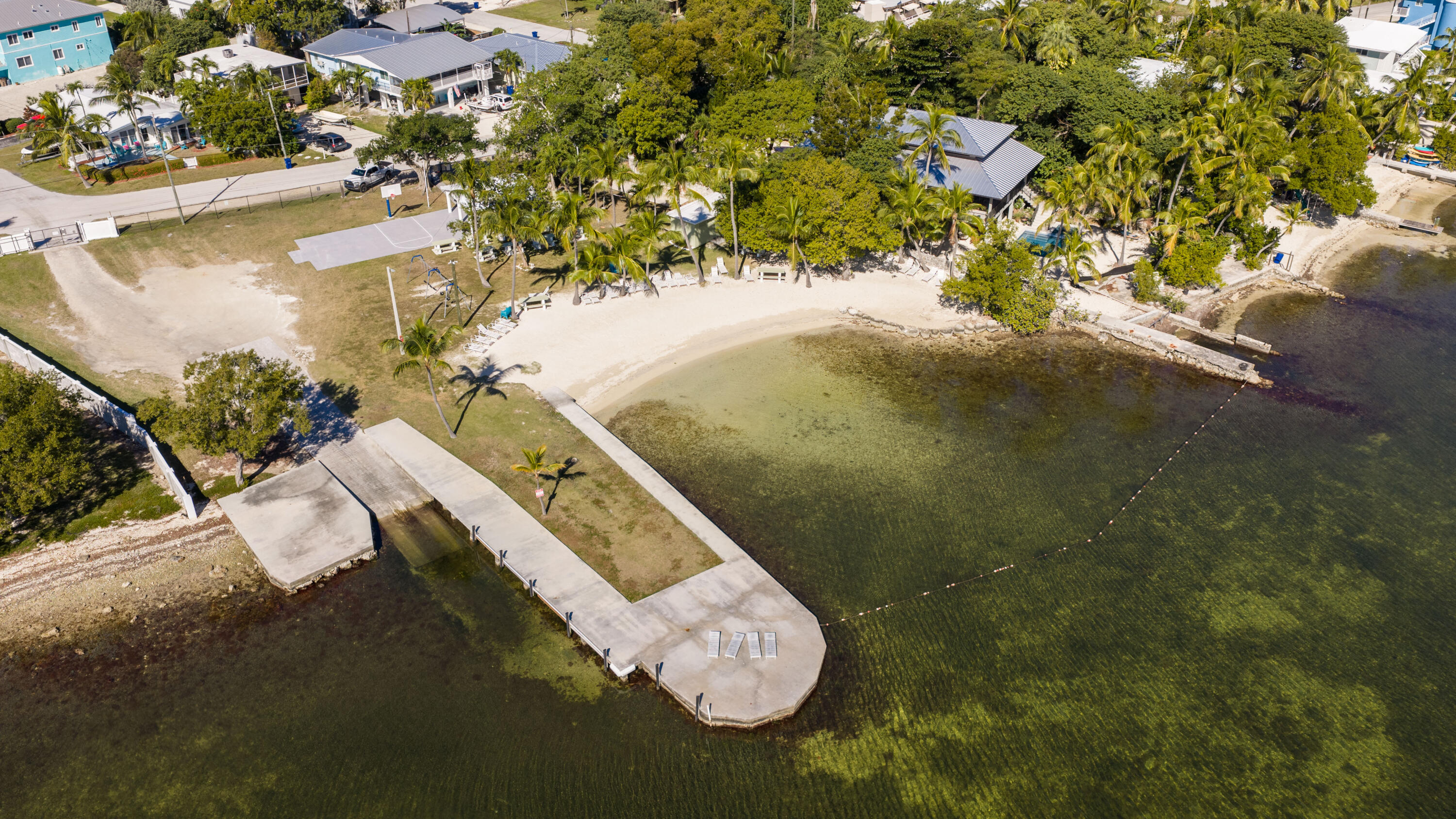 37 Bonefish Avenue Key Largo, FL 33037 - Photo 10 of 22 a view of outdoor space and yard