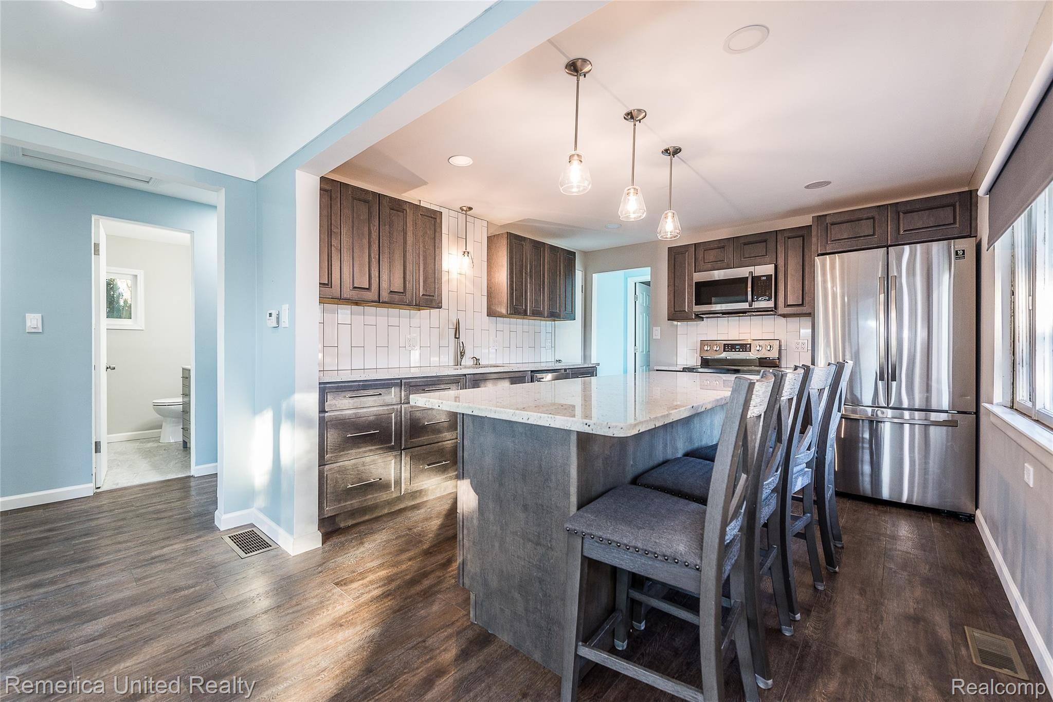2450 North Long Lake Road Fenton, MI 48430 - Photo 13 of 44 DSC_8699.jpg