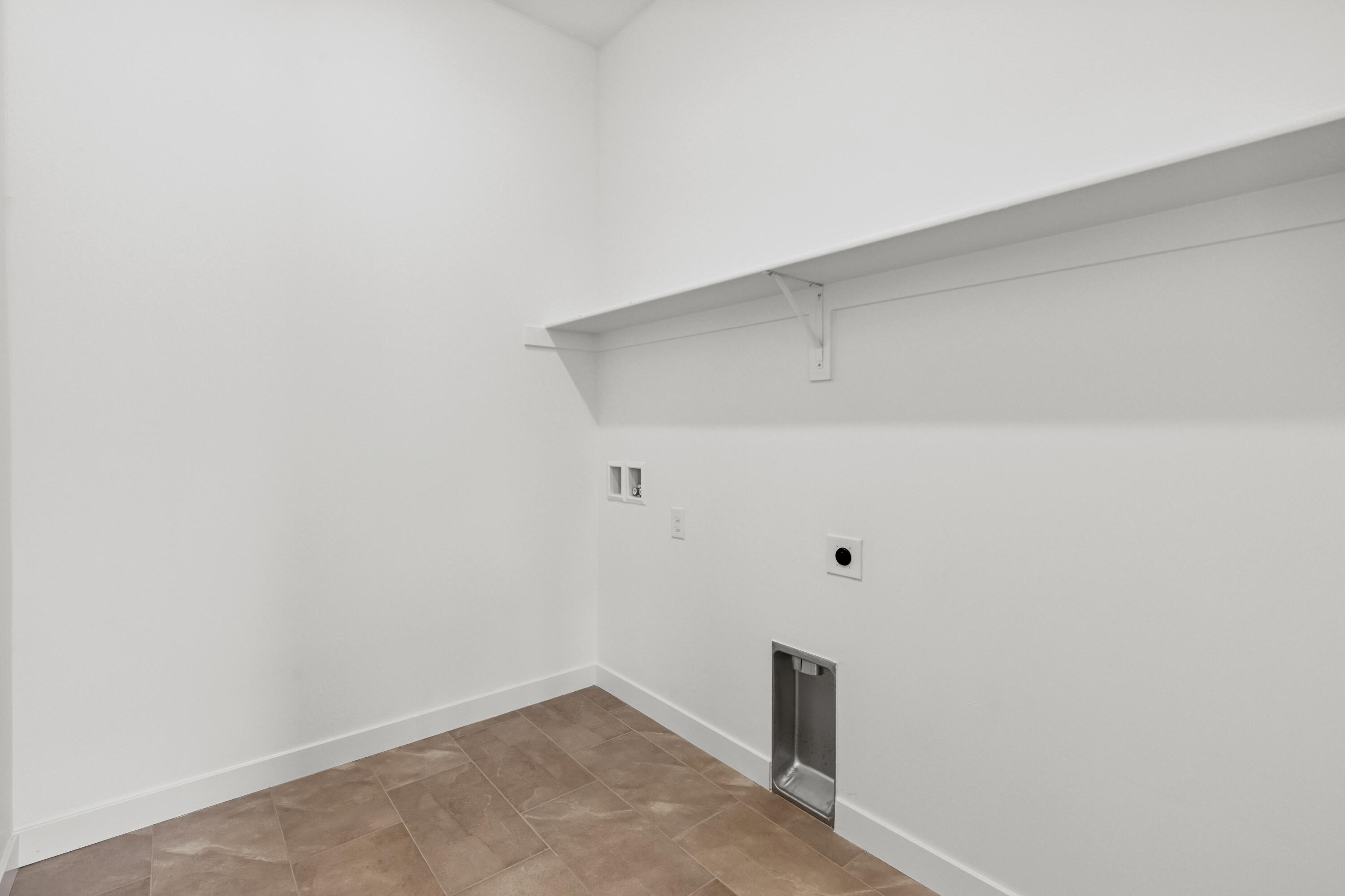 673 South 230 West, Unit LOT 9) Ivins, UT 84738 - Photo 6 of 27 VE9 Laundry