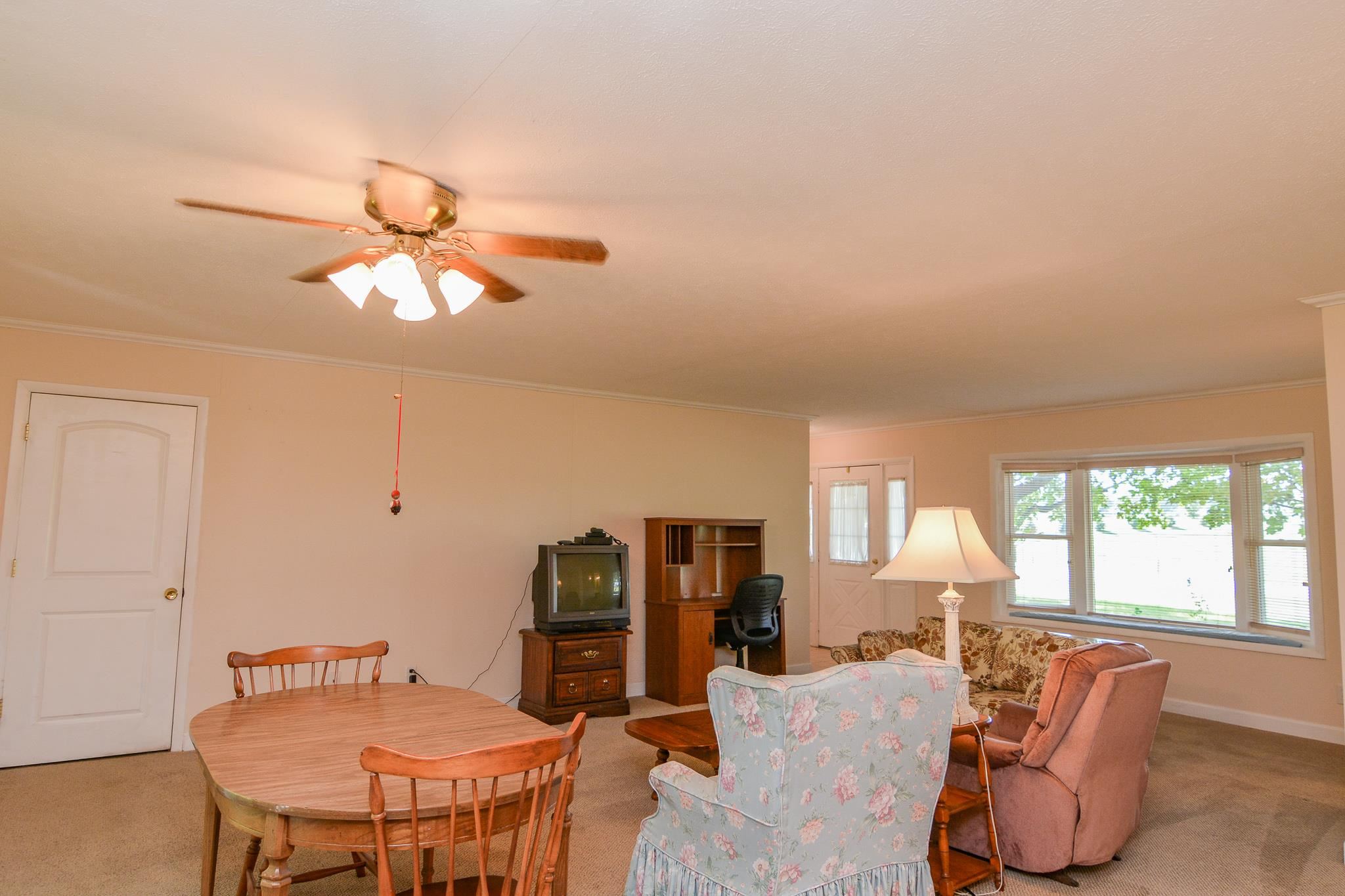 1782 South Country Club Road Warsaw, IN 46580 - Photo 7 of 36 Gallery Image 7