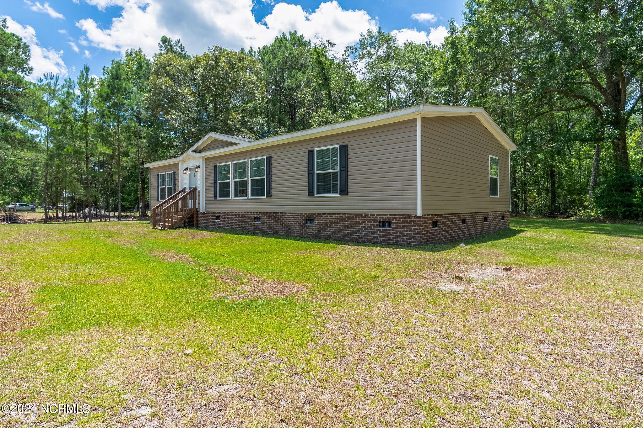 10320 Neuse Road Grantsboro, NC 28529 - Photo 9 of 55 Front