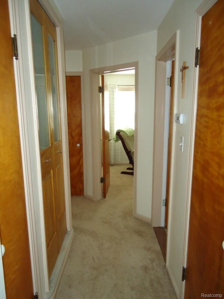 13169 Rosedale Street Southgate, MI 48195 - Photo 10 of 29 DSC02266.jpg