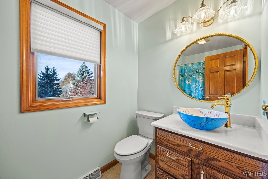 5225 Bridle Path Lane Lewiston, NY 14092 - Photo 21 of 44 primary bedroom full bath