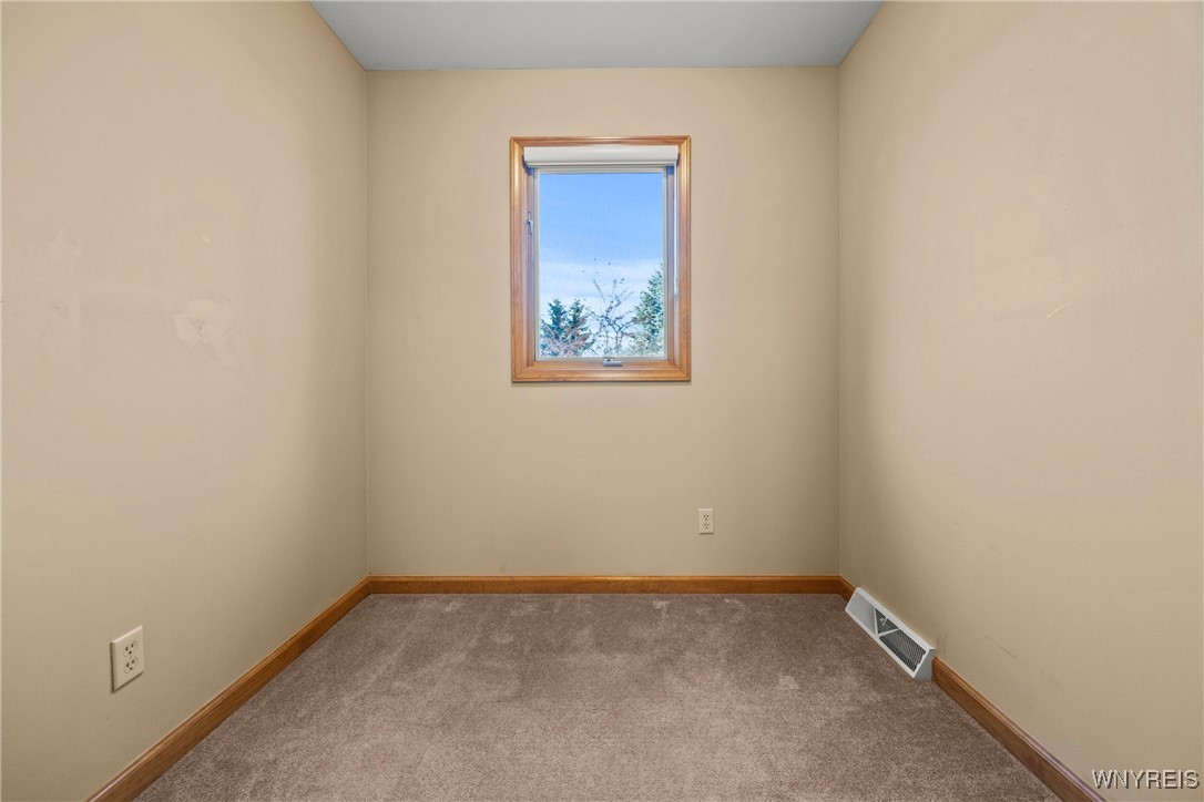 5225 Bridle Path Lane Lewiston, NY 14092 - Photo 26 of 44 office/den on second floor