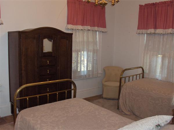 345 Church Street Clinton, MA 01510 - Photo 14 of 29 Gallery Image 14