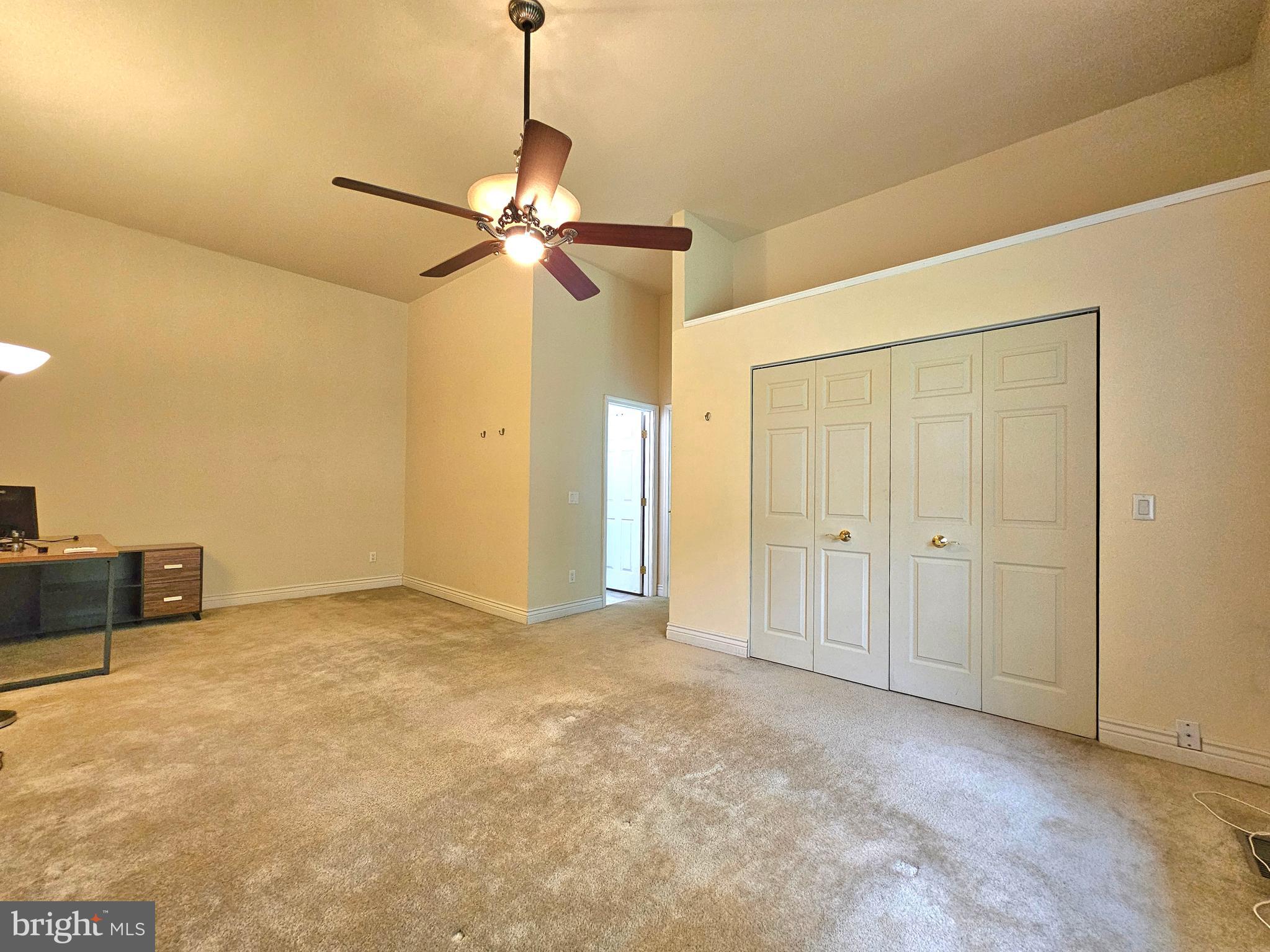 317 Adahi Road Southeast Vienna, VA 22180 - Photo 13 of 24 Front bedroom suite