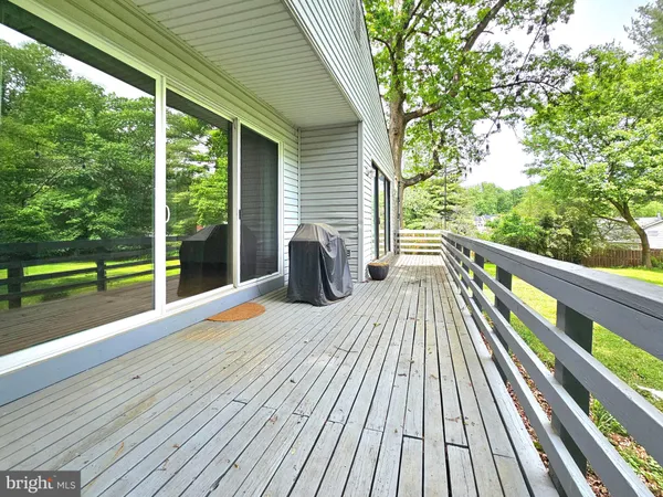 $3,200 | 317 Adahi Road Southeast, Vienna, VA 22180