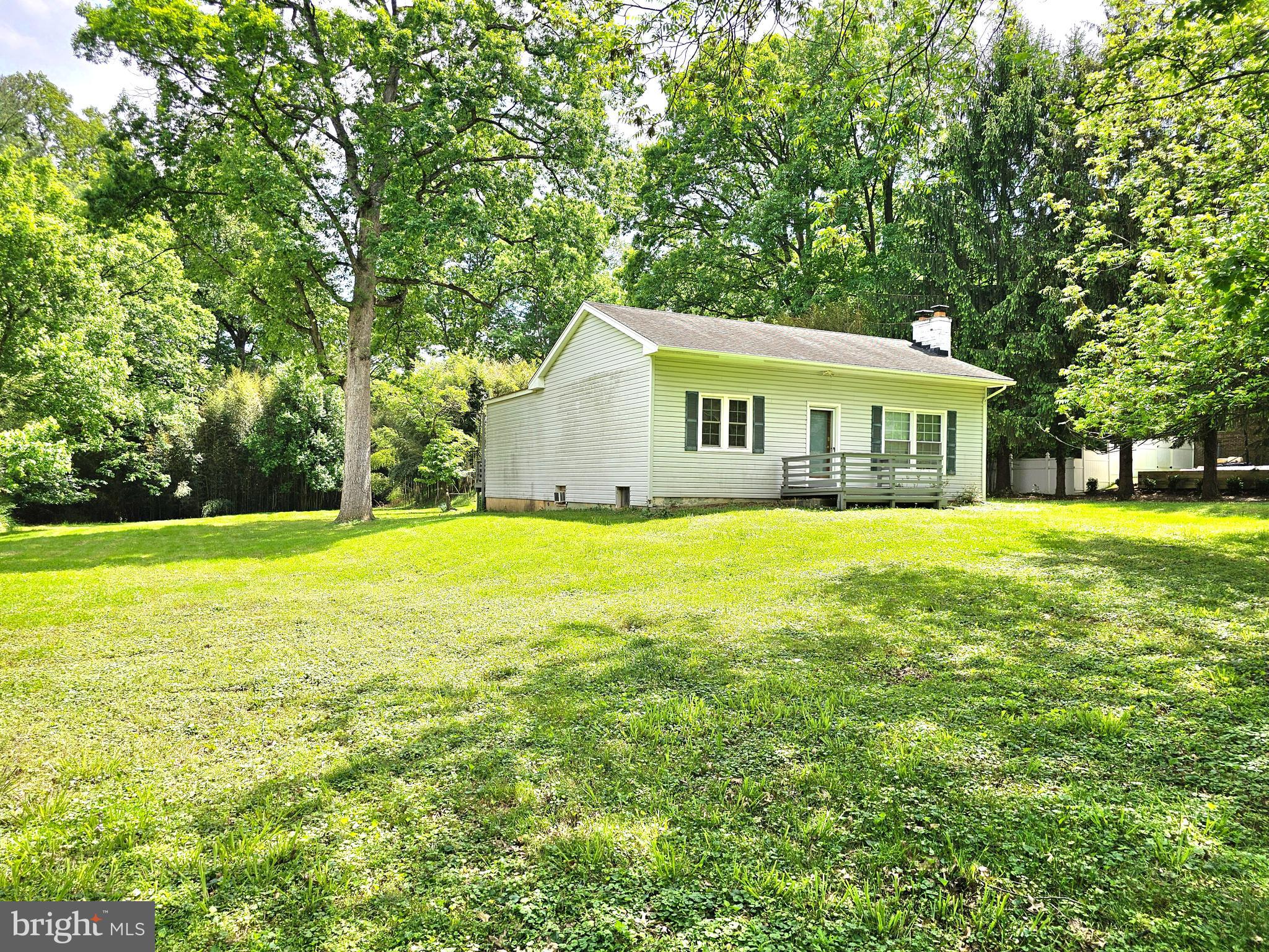 317 Adahi Road Southeast Vienna, VA 22180 - Photo 2 of 24 Exterior front left of house