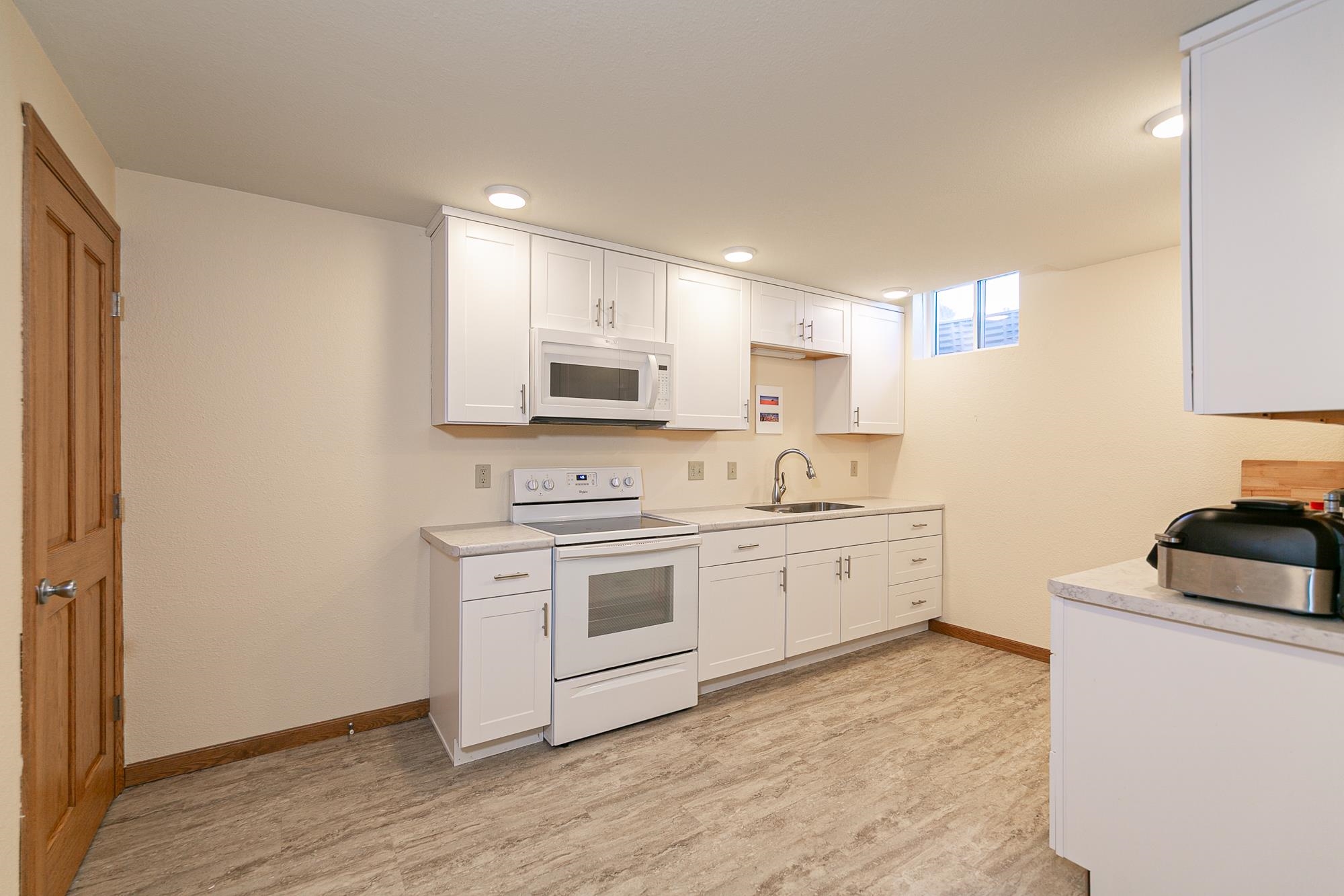 2190 Hidden Creek Road Neenah, WI 54956 - Photo 27 of 39