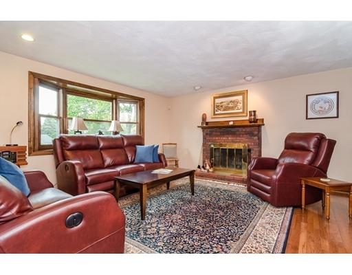 77 Standish Road Needham, MA 02492 - Photo 5 of 22 Gallery Image 5