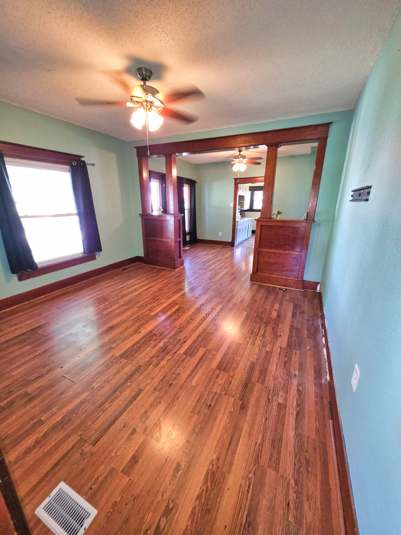 203 Fair Avenue Flora, IL 62839 - Photo 12 of 77
