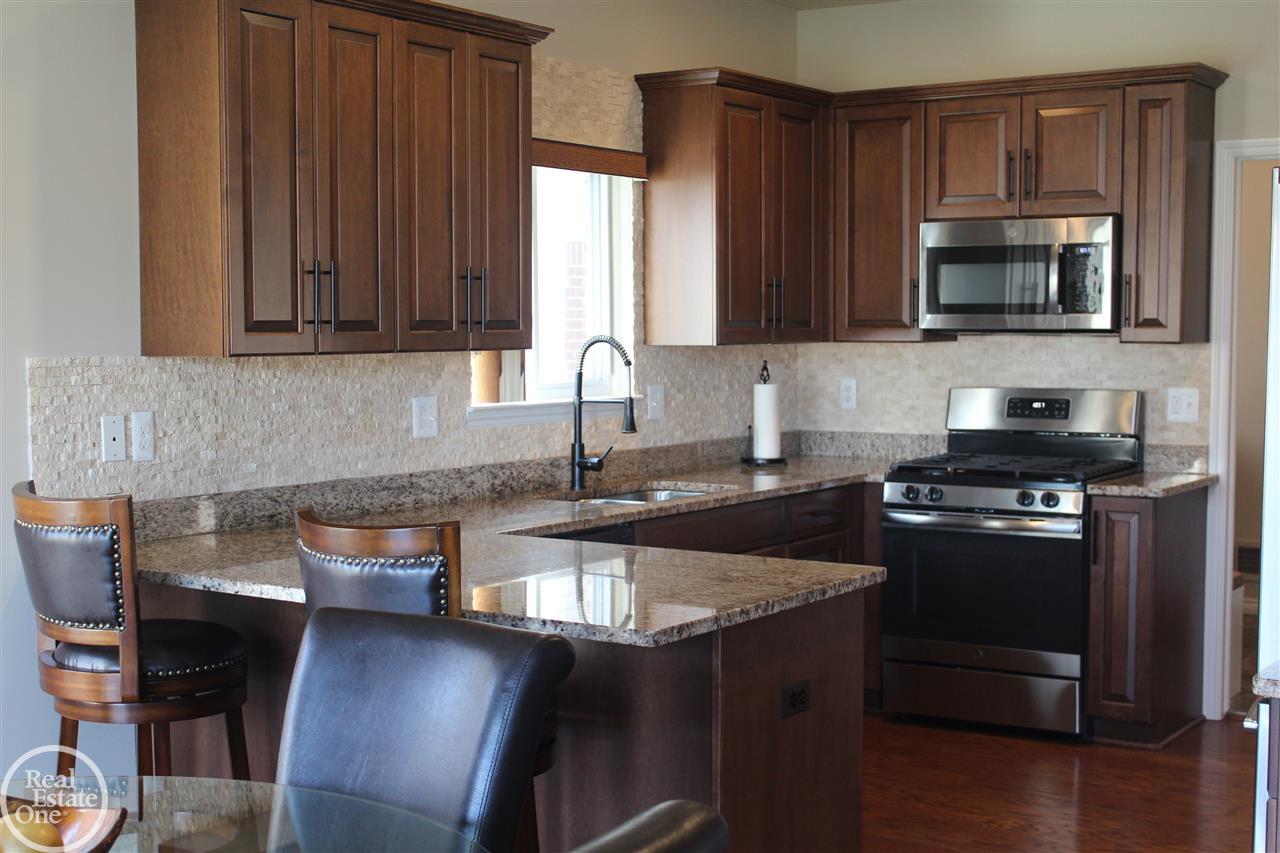 5121 Hawkseye Trace Warren, MI 48092 - Photo 11 of 34