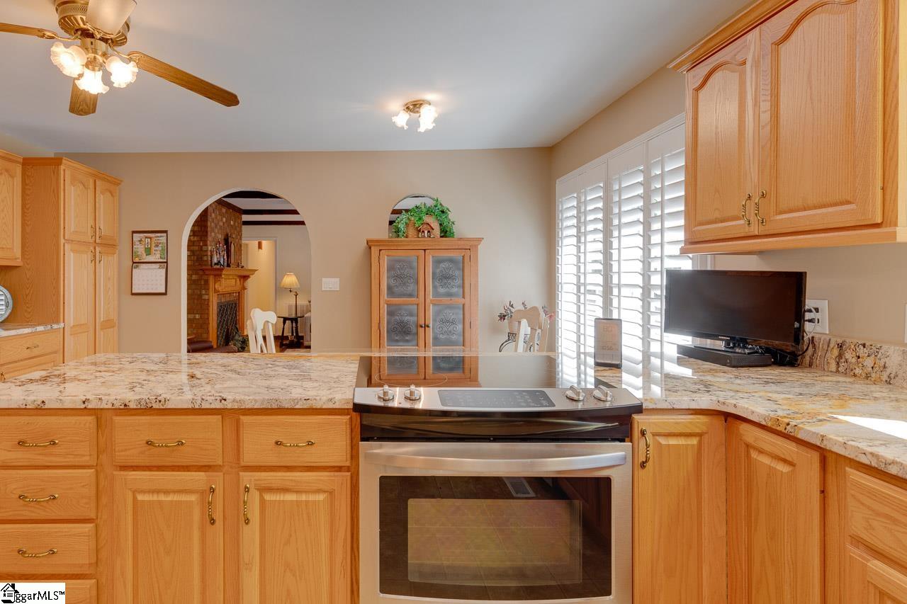 516 Butler Springs Road Greenville, SC 29615 - Photo 14 of 36 Gallery Image 14