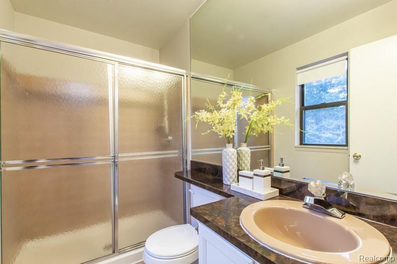 985 Stag Ridge Road Rochester Hills, MI 48309 - Photo 19 of 33