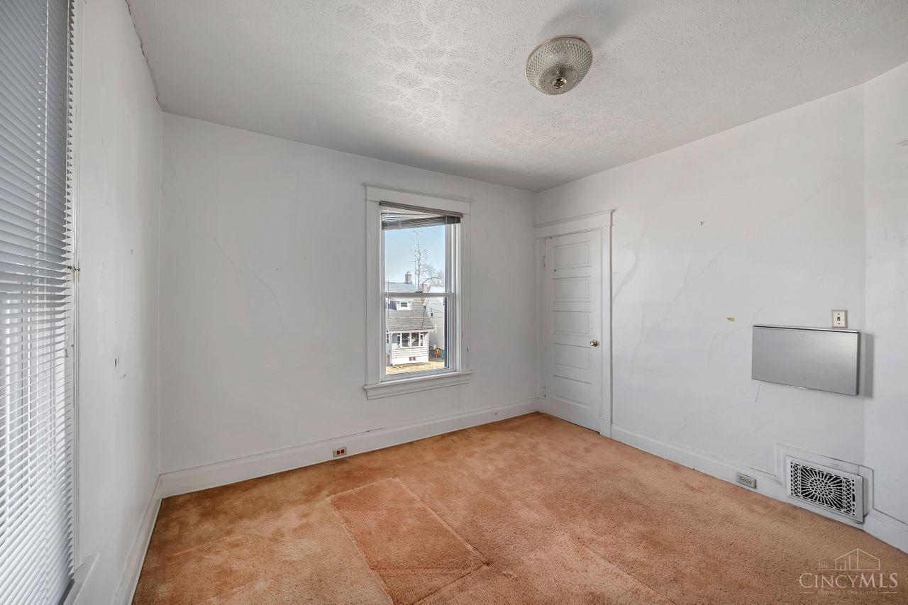 5552 Montgomery Road Cincinnati, OH 45212 - Photo 28 of 44 Gallery Image 28