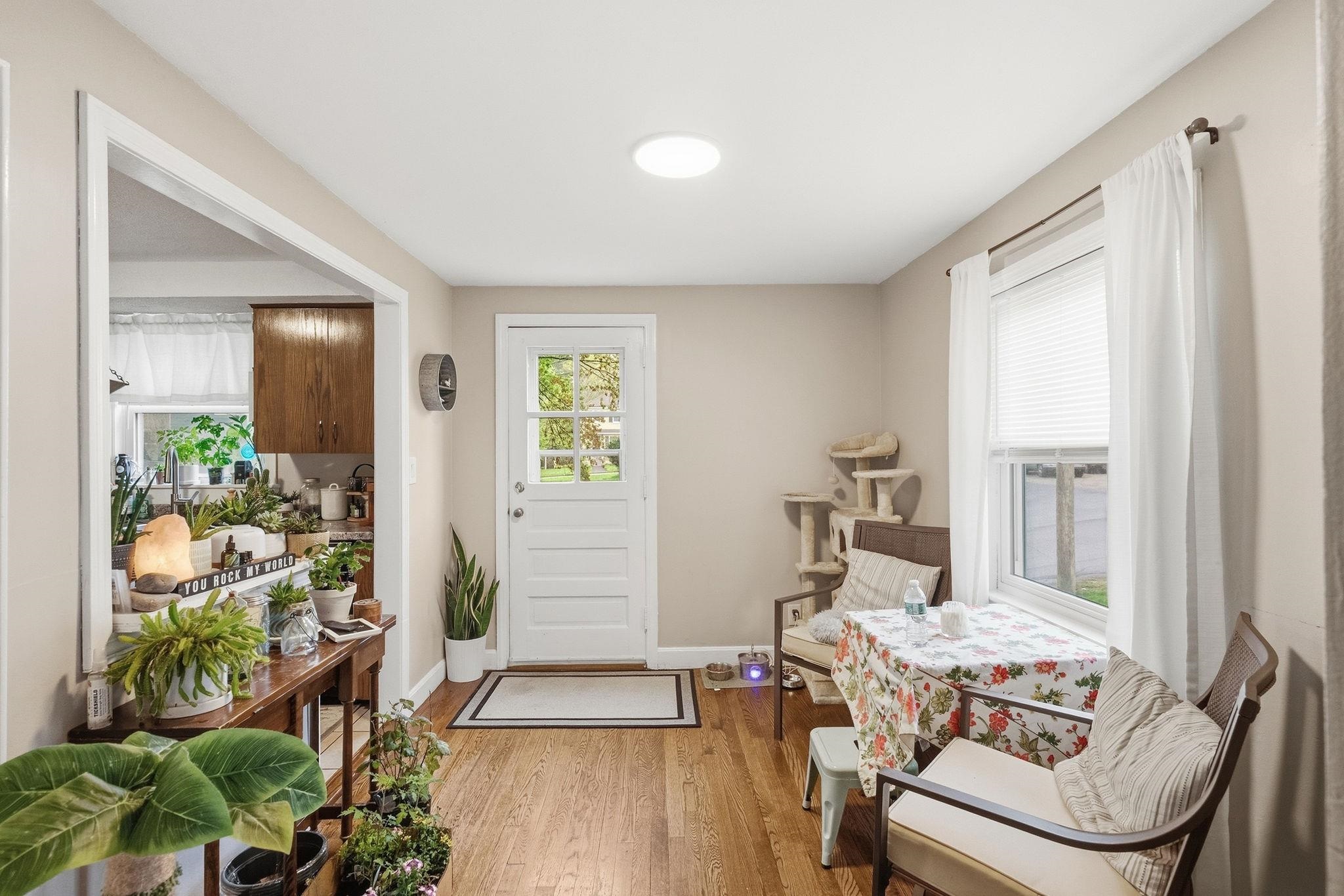 77 Merrow Street Manchester, NH 03104 - Photo 11 of 30