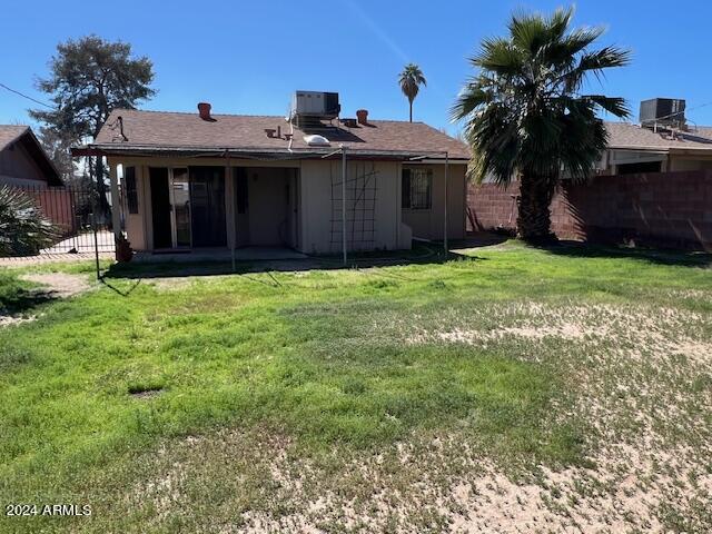 1326 East Shangri La Road Phoenix, AZ 85020 - Photo 10 of 17 IMG_8915