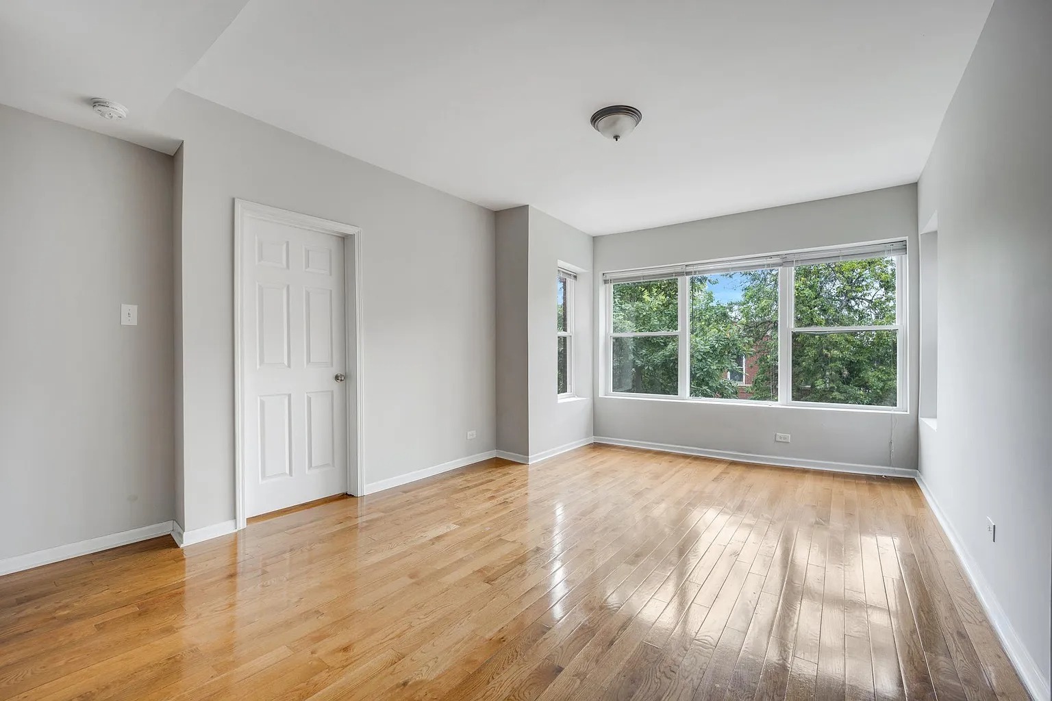 3924 West Altgeld Street, Unit 2 Chicago, IL 60647 - Photo 4 of 11