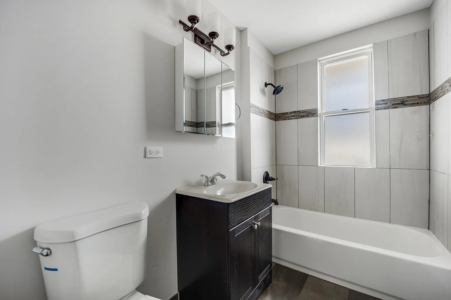 3924 West Altgeld Street, Unit 2 Chicago, IL 60647 - Photo 10 of 11