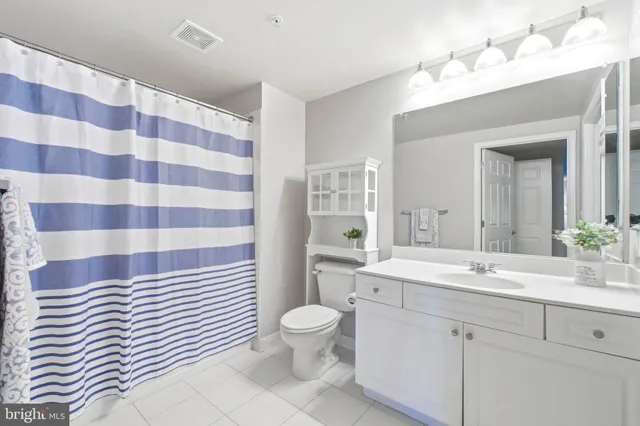 $395,000 | 2726 Gallows Road, Unit 510, Vienna, VA 22180