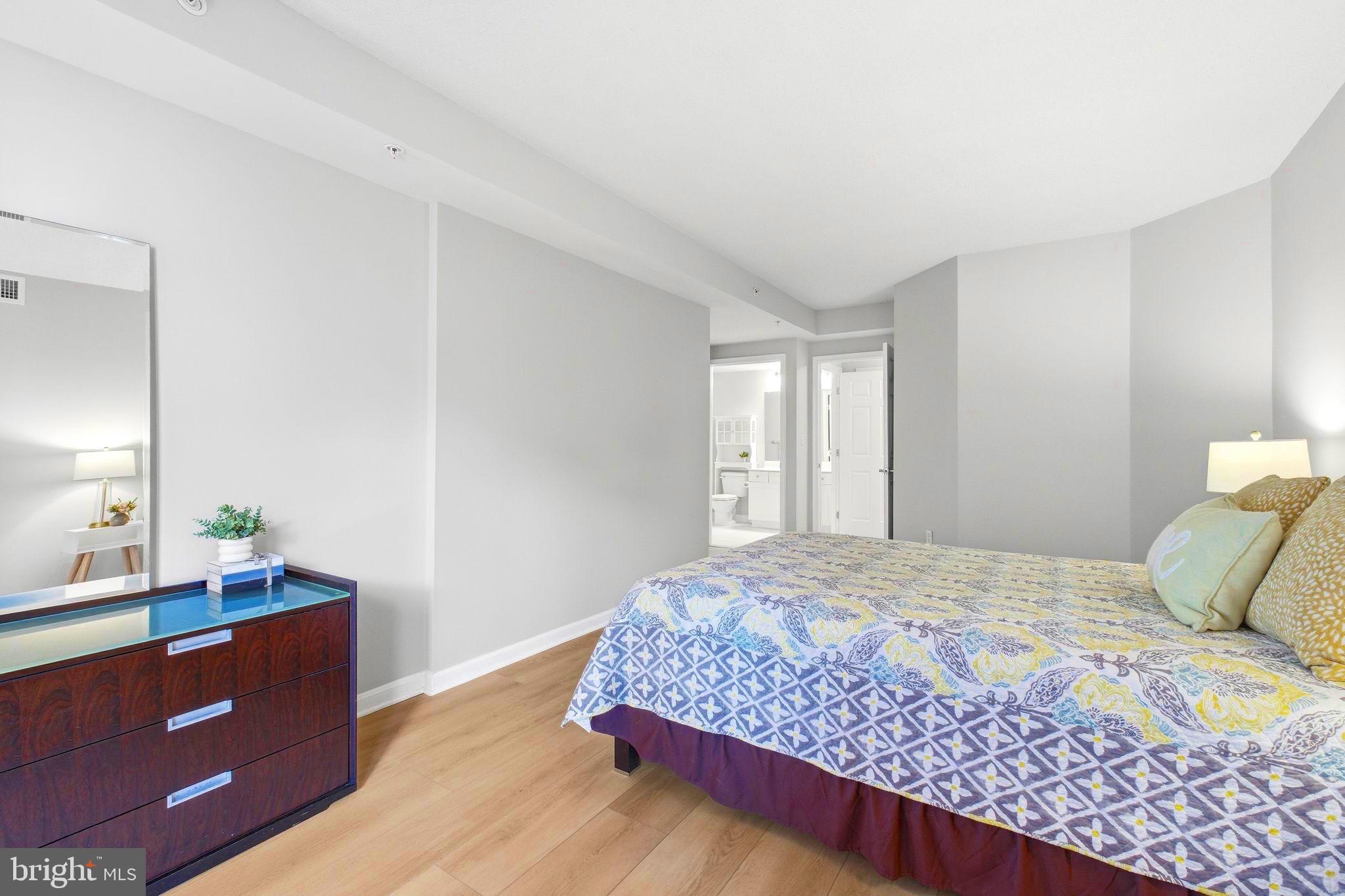 2726 Gallows Road, Unit 510 Vienna, VA 22180 - Photo 20 of 31