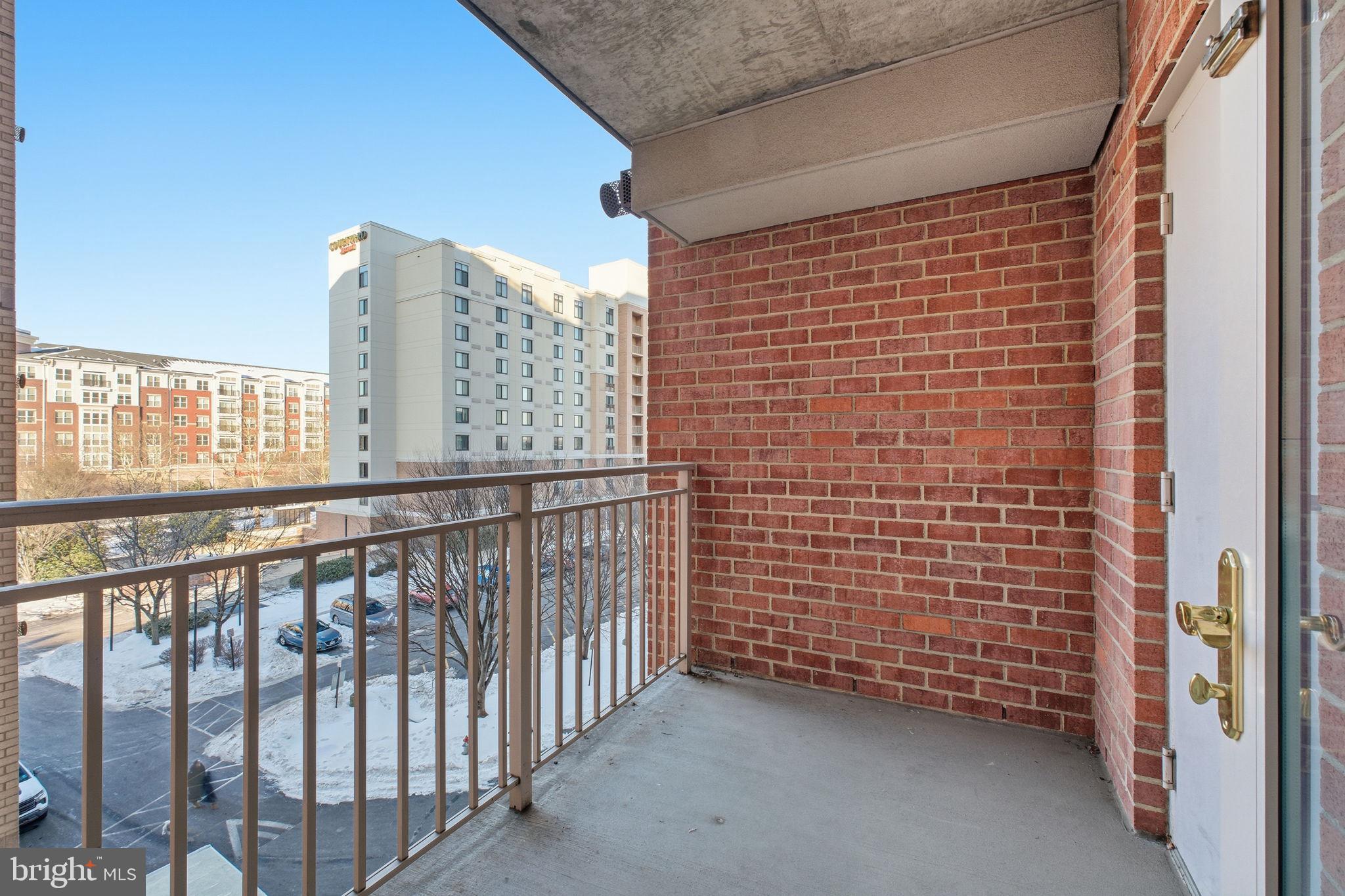 2726 Gallows Road, Unit 510 Vienna, VA 22180 - Photo 24 of 31