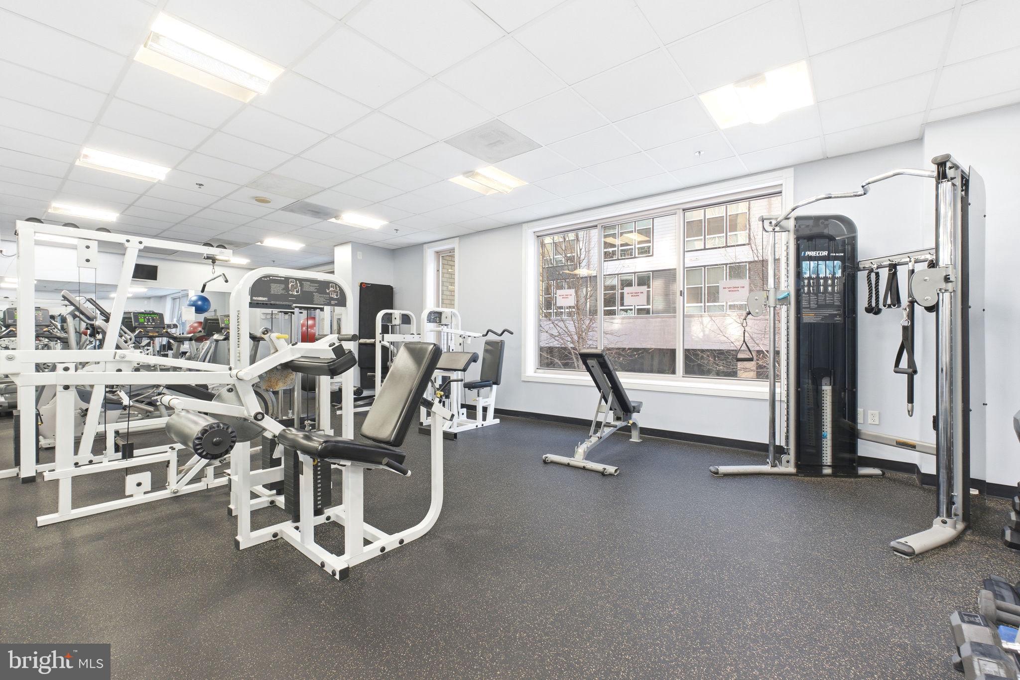 2726 Gallows Road, Unit 510 Vienna, VA 22180 - Photo 26 of 31