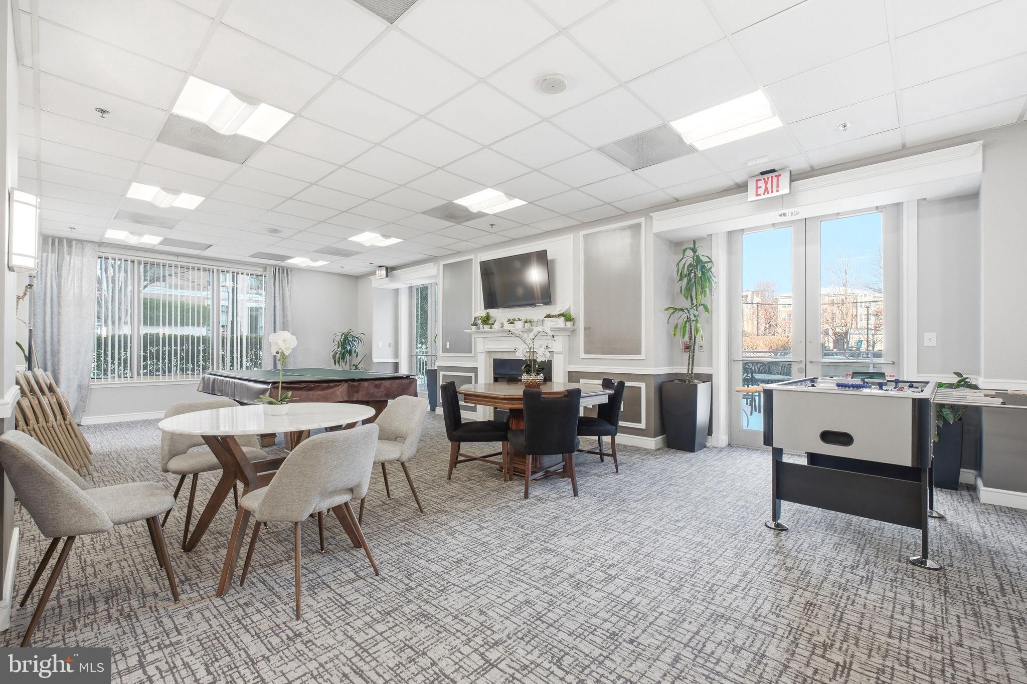 2726 Gallows Road, Unit 510 Vienna, VA 22180 - Photo 28 of 31