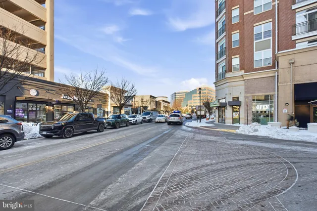 $395,000 | 2726 Gallows Road, Unit 510, Vienna, VA 22180