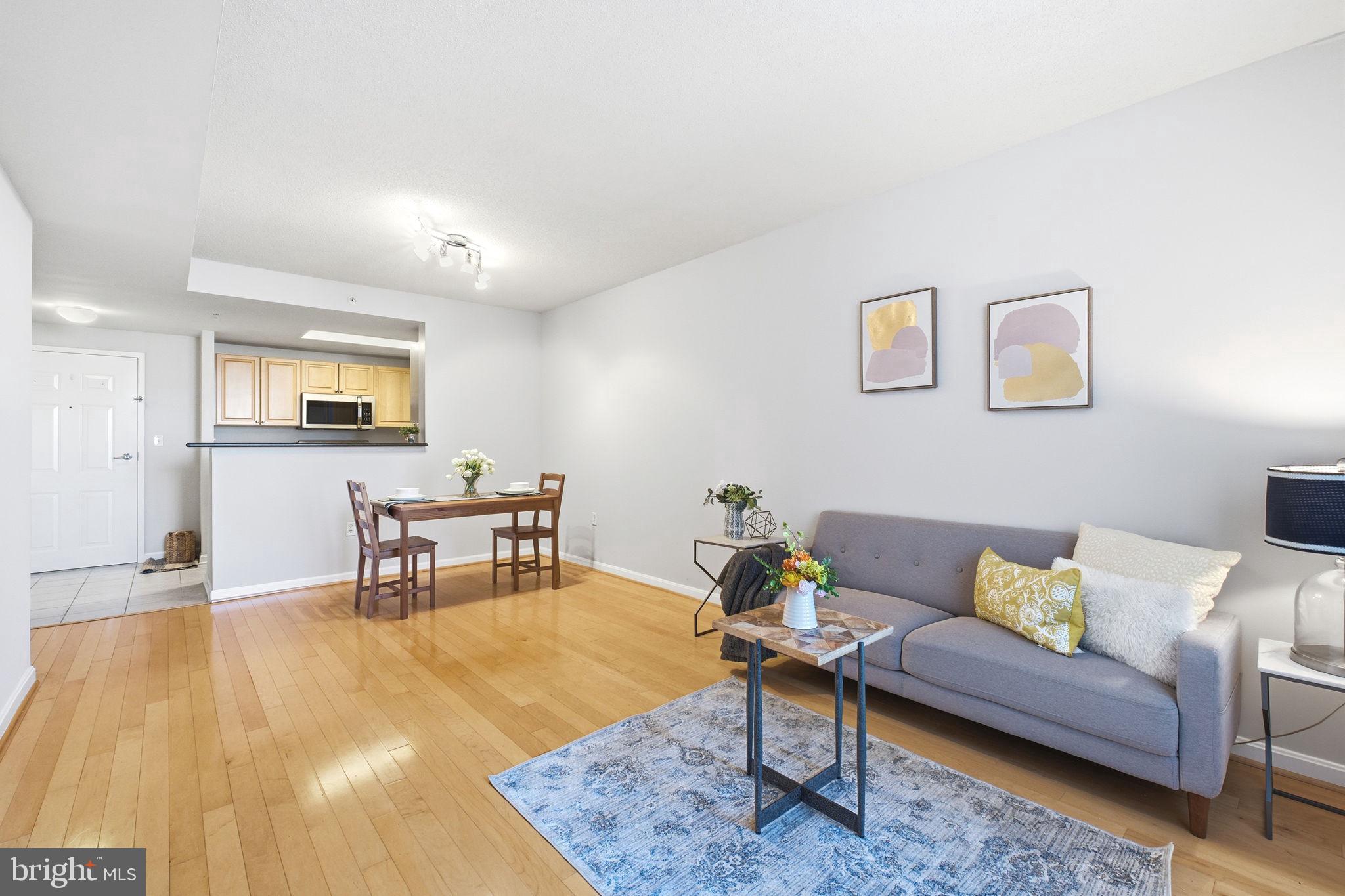 2726 Gallows Road, Unit 510 Vienna, VA 22180 - Photo 4 of 31