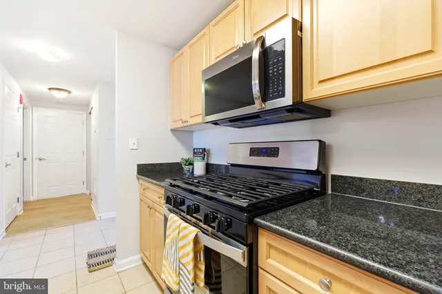 $395,000 | 2726 Gallows Road, Unit 510, Vienna, VA 22180