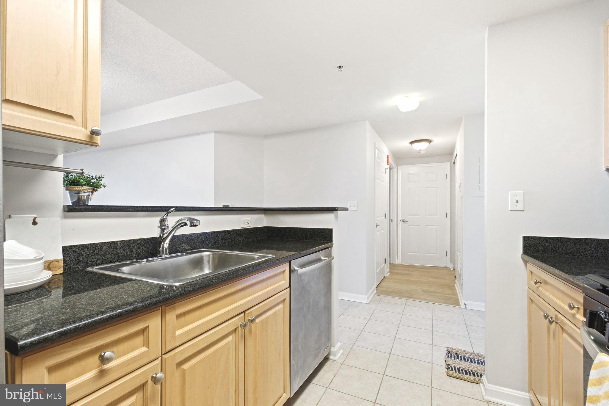 2726 Gallows Road, Unit 510 Vienna, VA 22180 - Photo 10 of 31