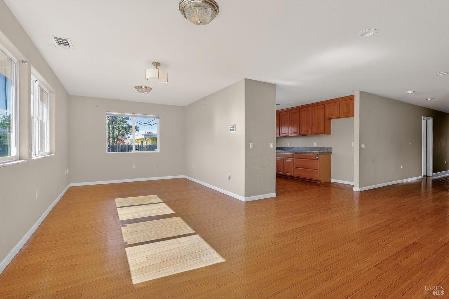 4313 Hoen Avenue Santa Rosa, CA 95405 - Photo 9 of 29
