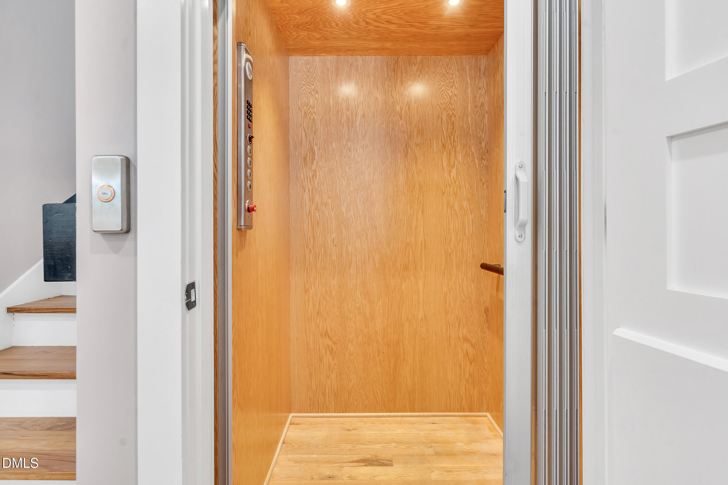 1433 Nottingham Road Raleigh, NC 27607 - Photo 29 of 55 a view of front door