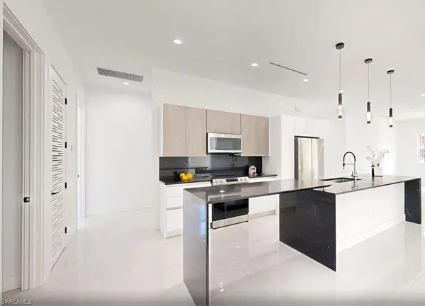 $800,000 | 3762 32nd Avenue Southeast, Naples, FL 34117