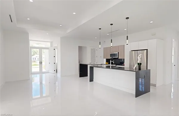 $800,000 | 3762 32nd Avenue Southeast, Naples, FL 34117