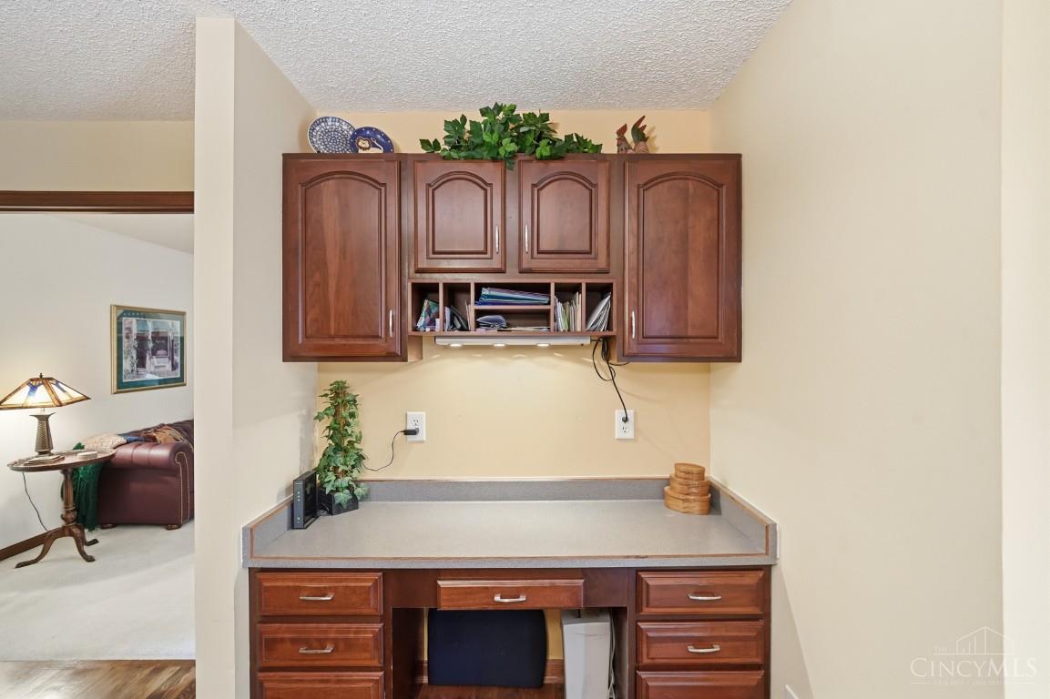 6046 Gaines Road Cincinnati, OH 45247 - Photo 24 of 78
