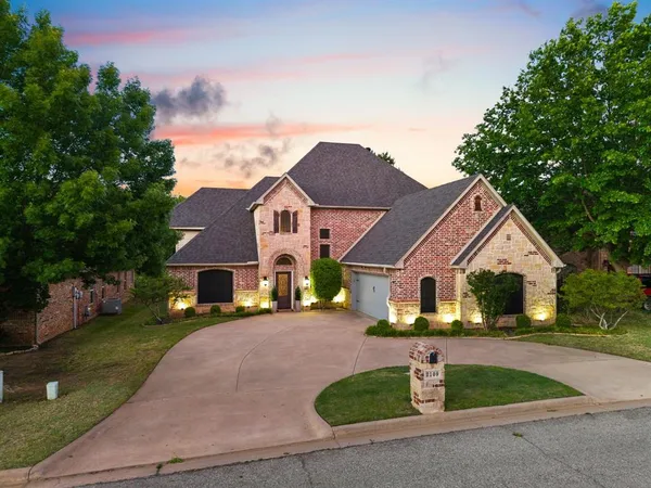 $495,000 | 2109 Renaissance Drive, Denison, TX 75020