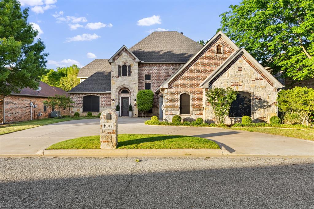 2109 Renaissance Drive Denison, TX 75020 - Photo 7 of 40