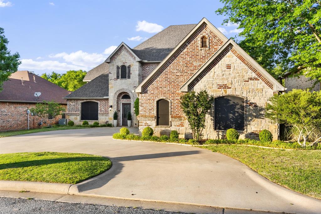 2109 Renaissance Drive Denison, TX 75020 - Photo 8 of 40