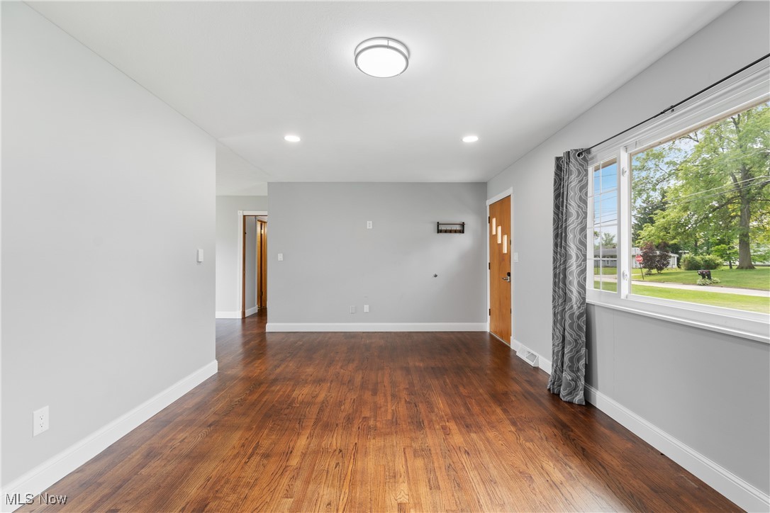 2821 Shellhart Road Barberton, OH 44203 - Photo 6 of 32 Gallery Image 6