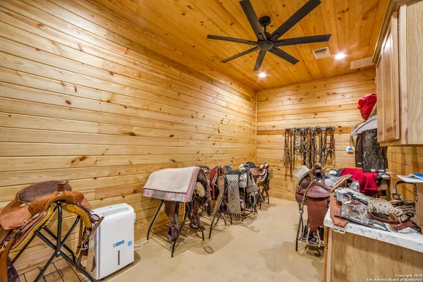 $6,500,000 | 5430 Cr-111, Utopia, TX 78884