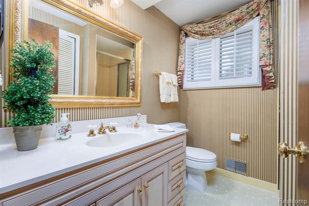 830 Croydon Road Rochester Hills, MI 48309 - Photo 32 of 50