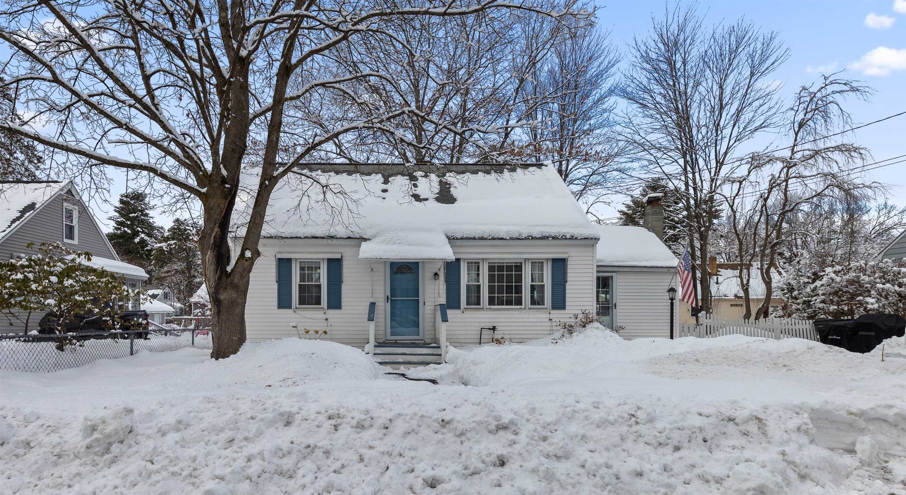 278 Exchange Avenue Manchester, NH 03104 - Photo 1 of 29