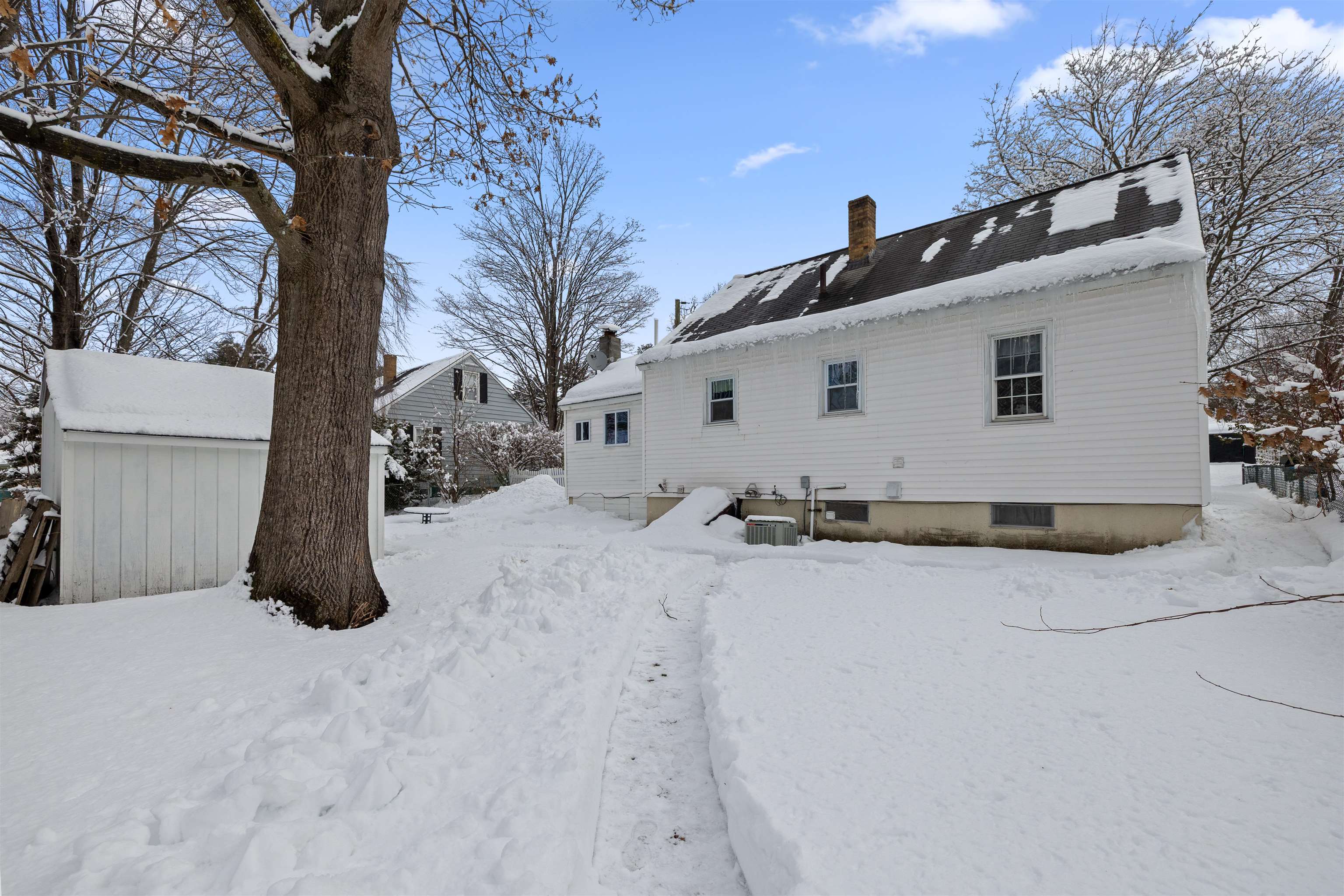 278 Exchange Avenue Manchester, NH 03104 - Photo 26 of 29